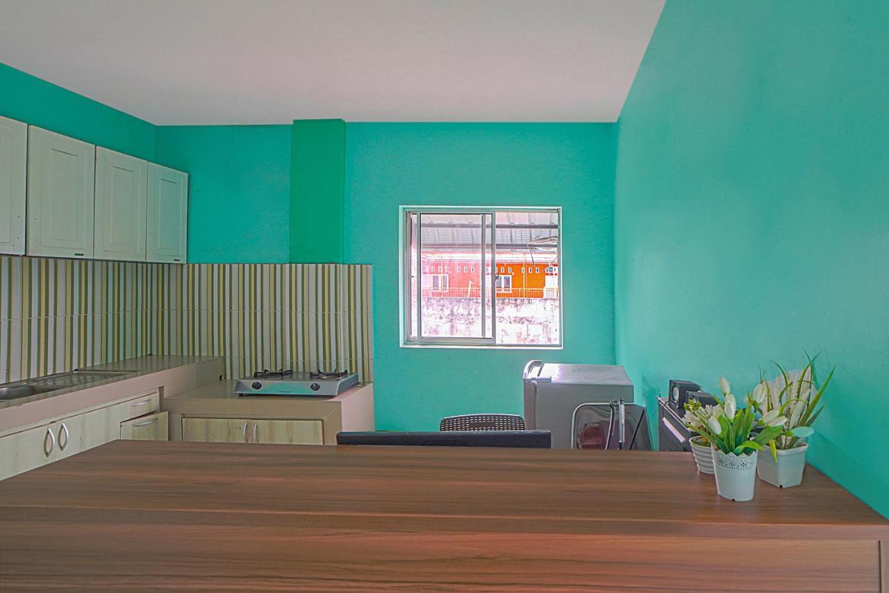 Oyo 90637 Rumah Ni Karo Medan Exteriör bild